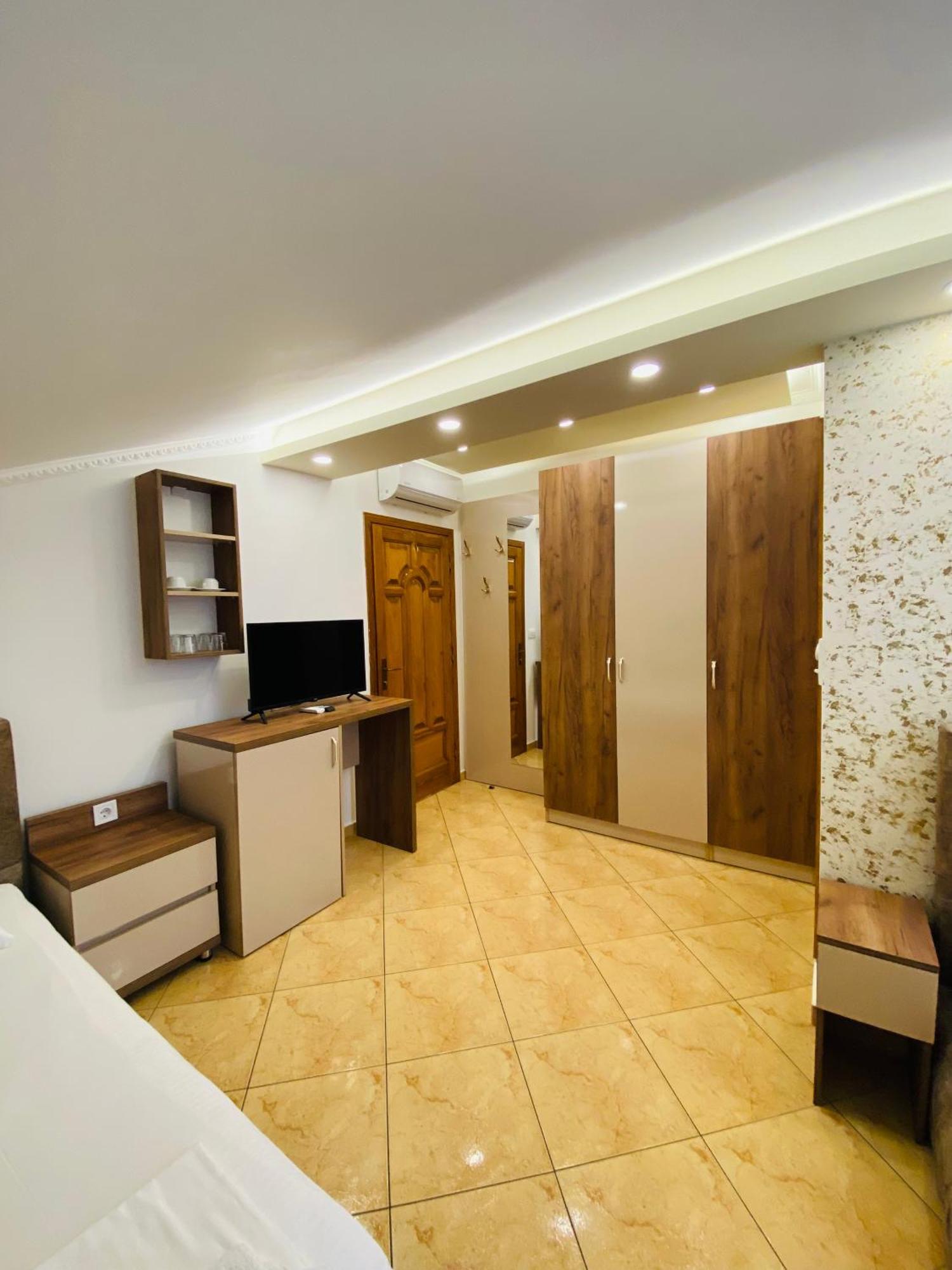 Apart Hotel Llolla Улцинь Экстерьер фото
