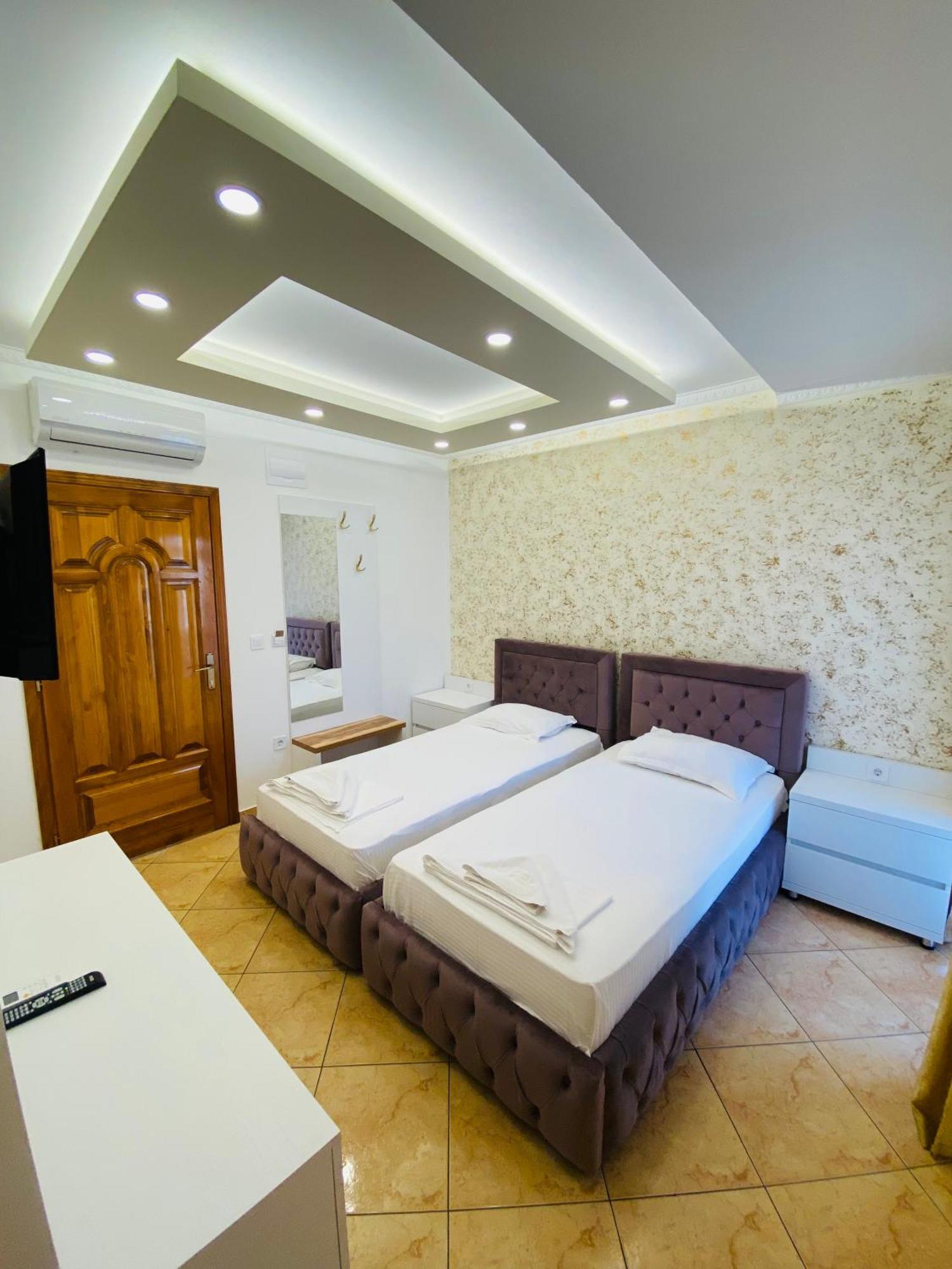 Apart Hotel Llolla Улцинь Экстерьер фото