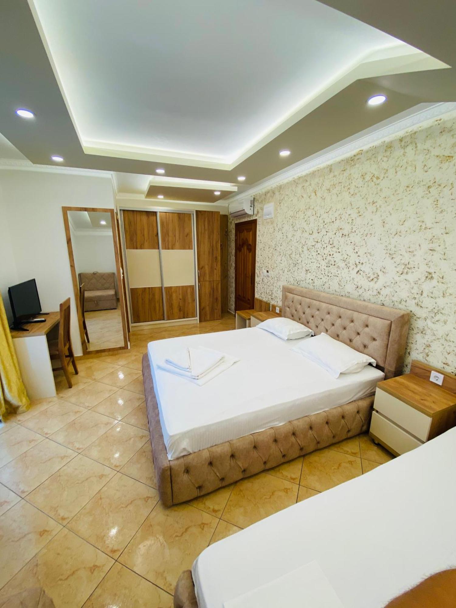 Apart Hotel Llolla Улцинь Экстерьер фото