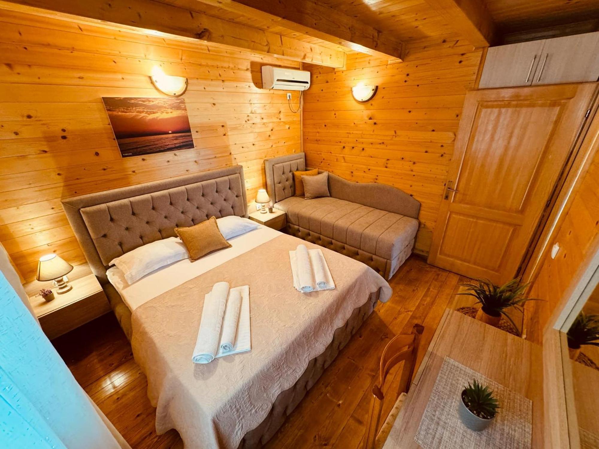 Apart Hotel Llolla Улцинь Экстерьер фото