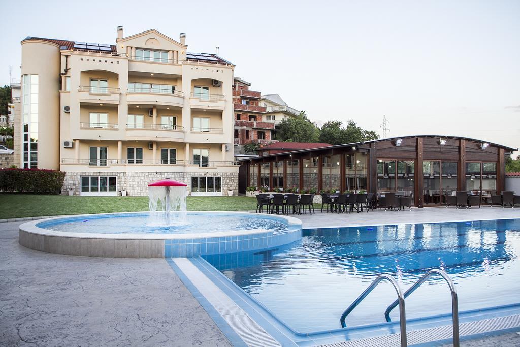 Apart Hotel Llolla Улцинь Экстерьер фото